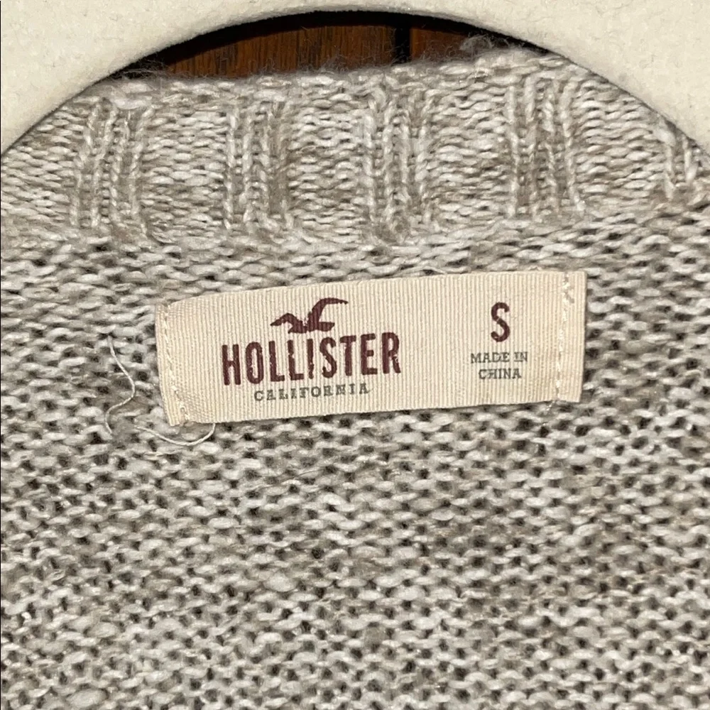 Hollister Gray and Pink Geometric Cardigan - Picture 2 of 4